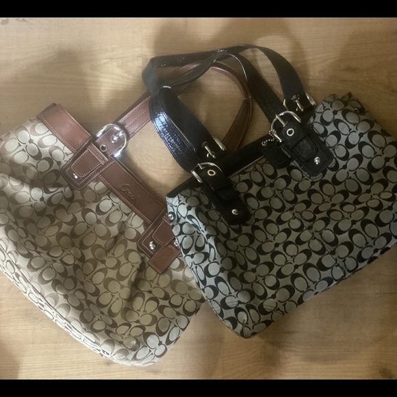 Black Coach Signature Canvas and leather lar… - Picture 2 of 9